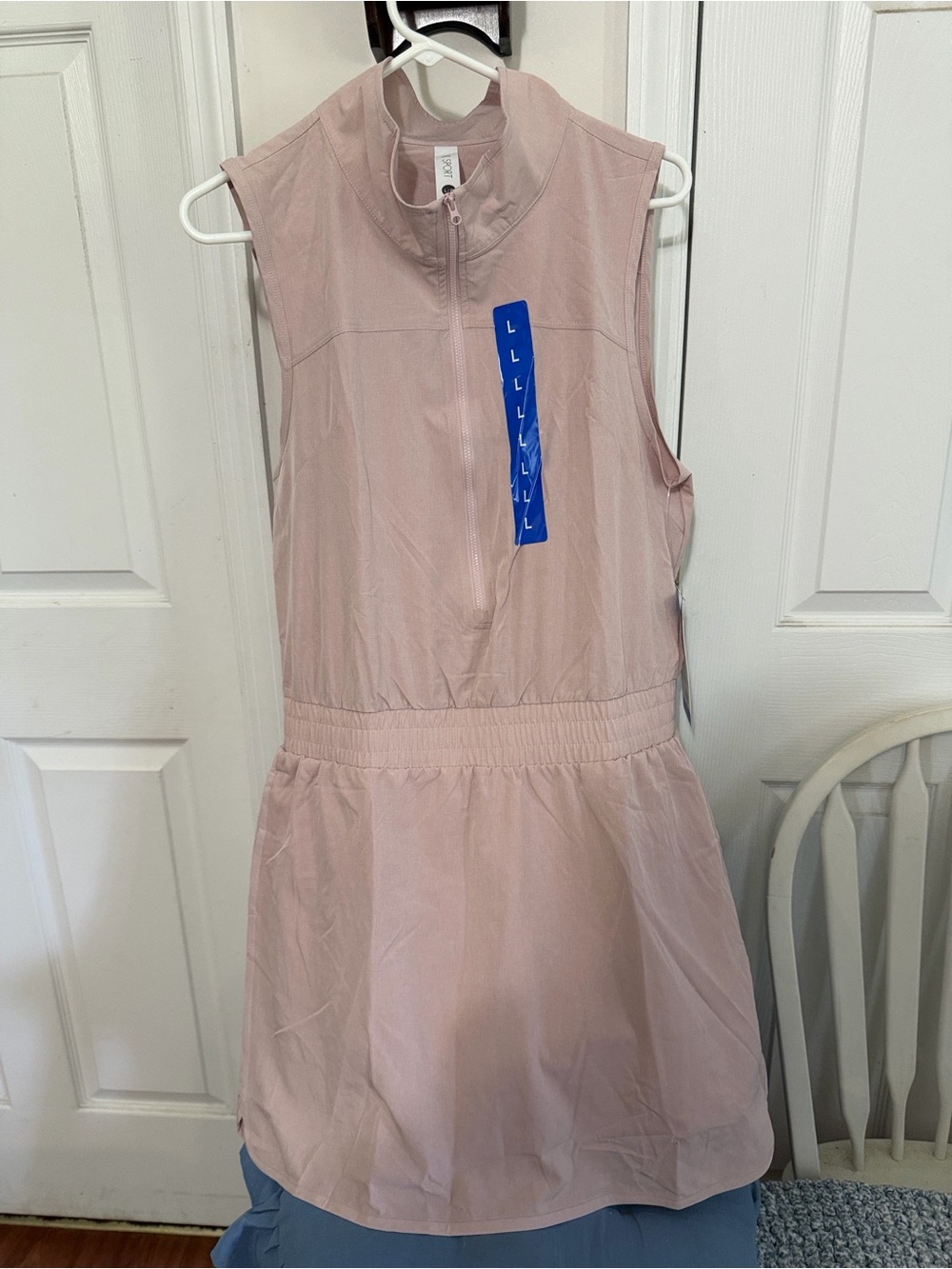 Elle Pale Pink Zip-Front Athletic dress with built in shorts size large